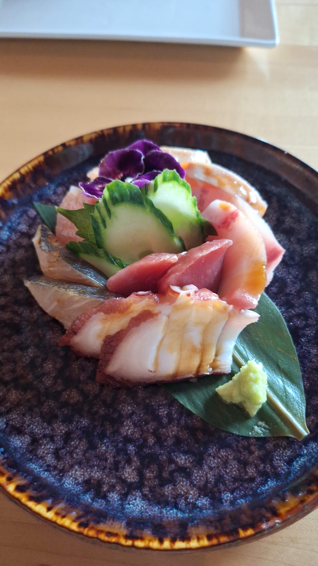 Sashimi_dinner_85.jpeg