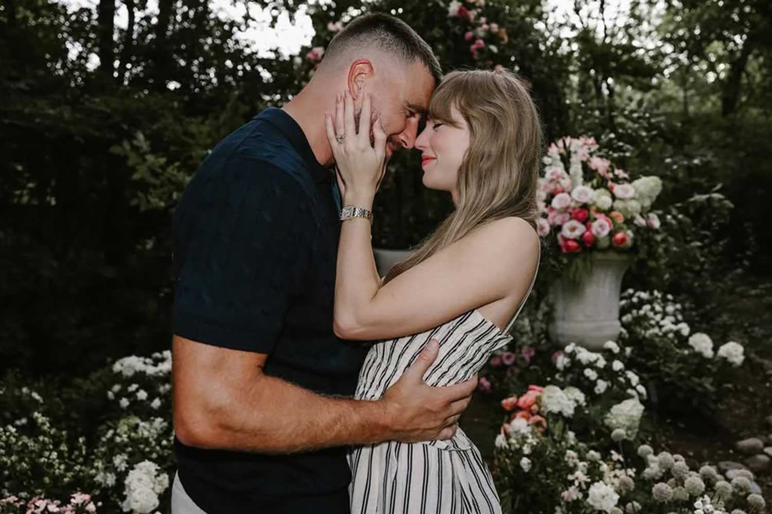 taylor-swift-travis-kelce-082625-52742cb9f9854e0099b87b2d4216ccc1.jpg