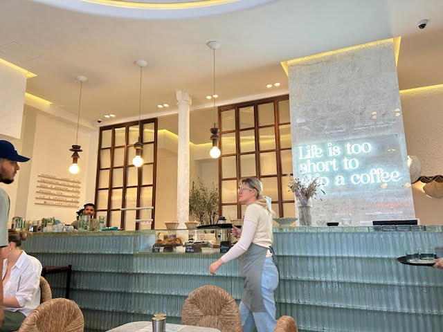 Coffee houe3.jpg