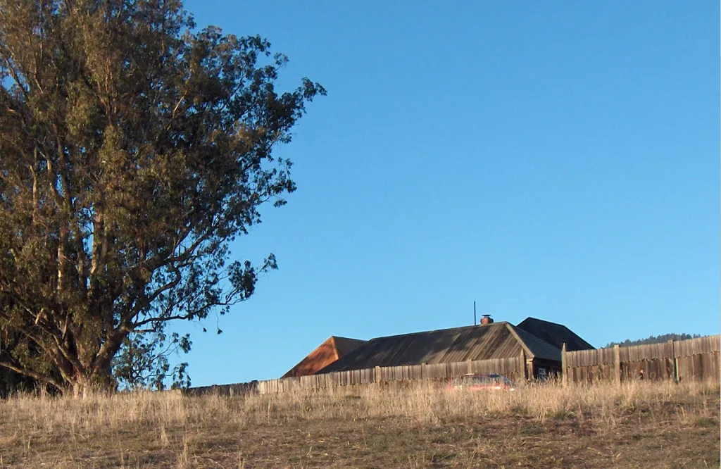 Fort_Ross_1.webp