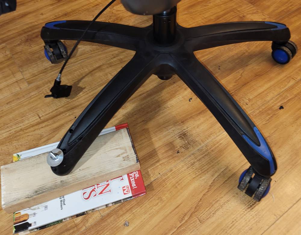 CHAIR.jpg